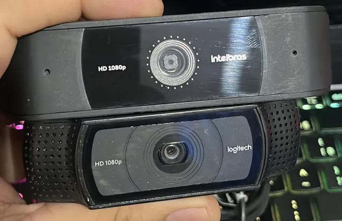 Kit Webcam Logitech Intelbras