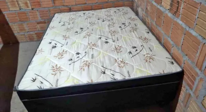 Cama box casal com molas (novo)