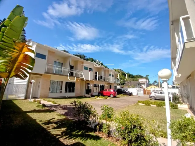 Casa em Condomínio à Venda na Praia da Cocanha, Caraguatatuba-SP: 2 quartos, 2 suítes, 3 b