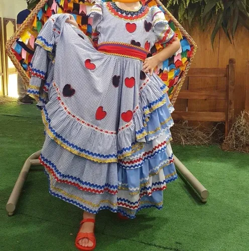 Vestido junino lindíssimo, todo em tricoline  100% algodão, modelo exclusivo!