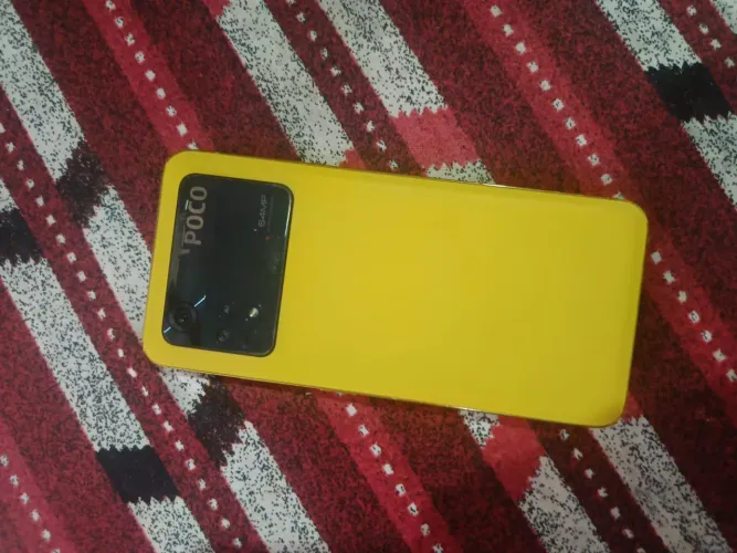 Vendo celular poco M4 pro 256 GB 12 de ram