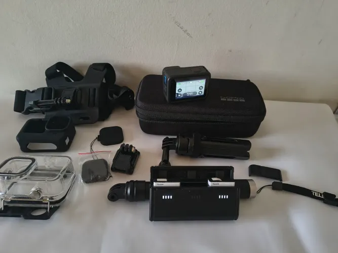 GoPro HERO11 Black + 3 Baterias + Cartão 128GB + Acessórios<br>?