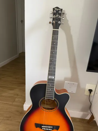 Vendo violão e violino ( novos nunca usados )