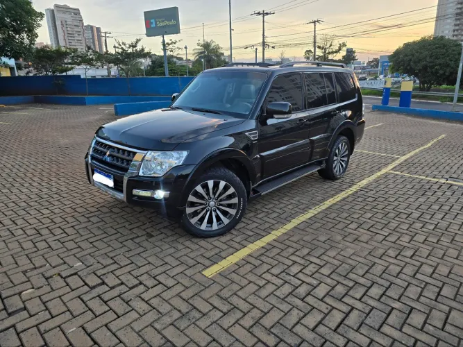 Mitsubishi Pajero HPE Full 3.2 4X4 T.i.dies. 5P AUT 2018