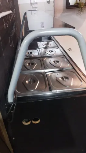 Buffet quente 9 cubas 8 pequenas e 1 grande. 220V  