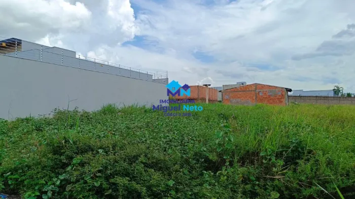 Terreno no Residencial GreenVille com 320,61 m²