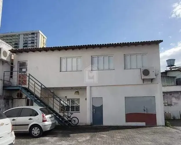 Lívia Machado Imóveis aluga loja comercial com 118,32 m²