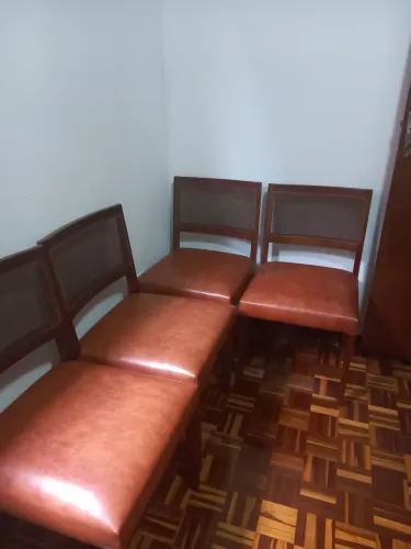 Vendo ou troco 4 cadeiras novas 270 cada