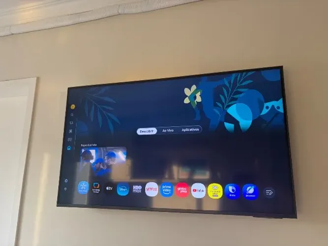 Smart TV Samsung Vision AI 43" QLED Ultra 4K QEF1 (2025) - Modelo QN43QEF1AGXZD