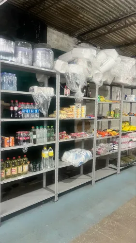 Frizer, balcão expositor e prateleiras de aço à venda