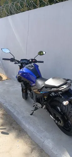 Vendo FZ25 sem detalhes