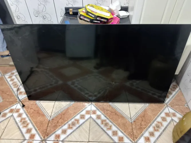 Vende se tv TCL 75 polegadas para retirada de pecas