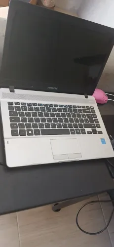 Notebook Samsung Intel Core i3