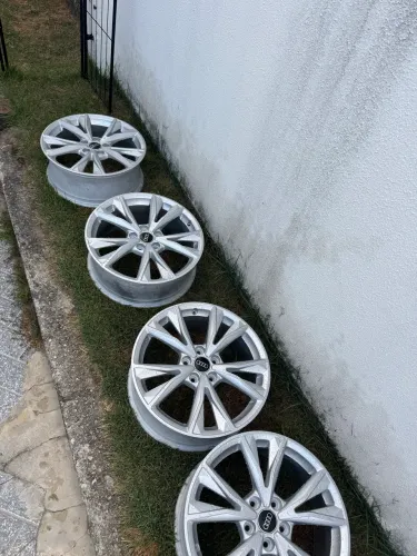 Jogo de Rodas aro 18 (5x112)