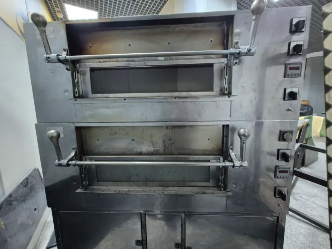 Forno pizzaria elétrico profissional