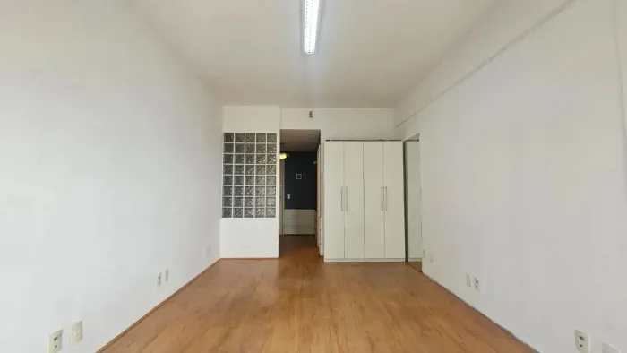 Sala comercial para locação, com 28m² no Centro - Rio de Janeiro - RJ