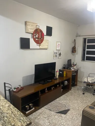 Vendo rack 100% madeira pura