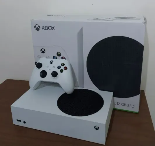 Xbox Series S 512GB - Estado de Novo (Garantia até Agosto/2026)