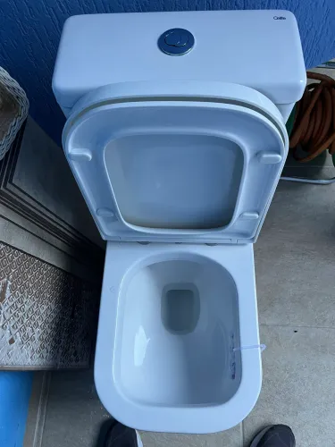 Vaso sanitário com caixa acoplada