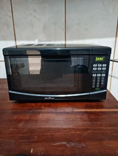 Micro-ondas Britânia 20 litros 127 volts