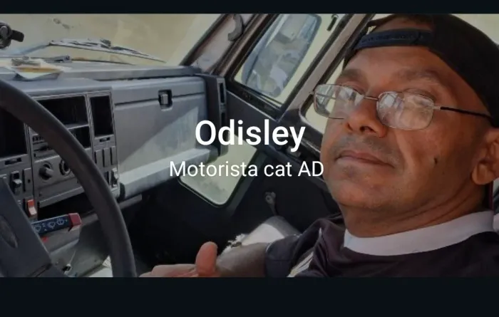Motorista cat AD, disponível em trabalhar.