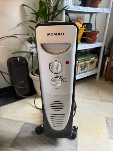 Aquecedor a Óleo Mondial 1500W 220V - 3 Níveis de Potência