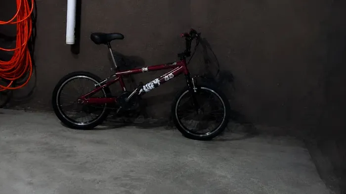 Bike BMX Vermelha 