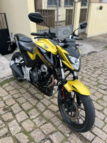 CB 300F Twister