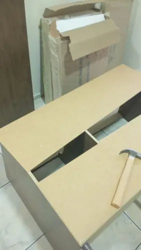 Montador de móveis.