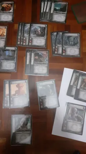Conjunto de Cards LOTR TCG - Shadow Gollum- Todas em Hard Sleeve