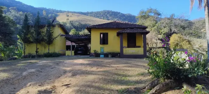 Um Encanto de Chácara com 12.000m², Ótima Localização em Itajubá/MG