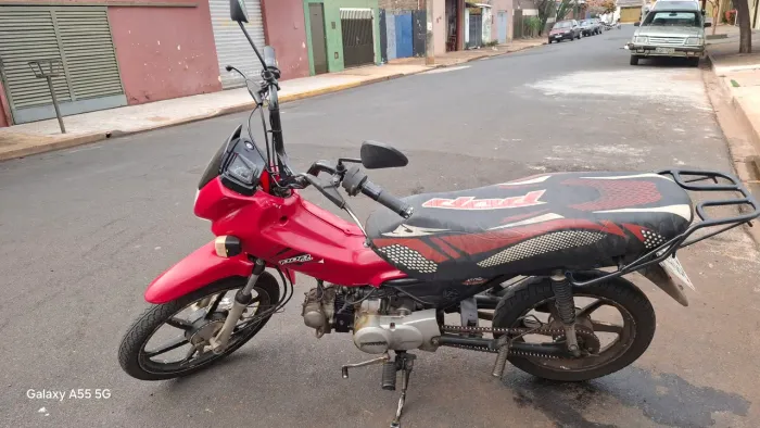 Moto bem conservada 