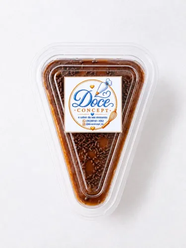 Bolo Fatia Cenoura com Brigadeiro