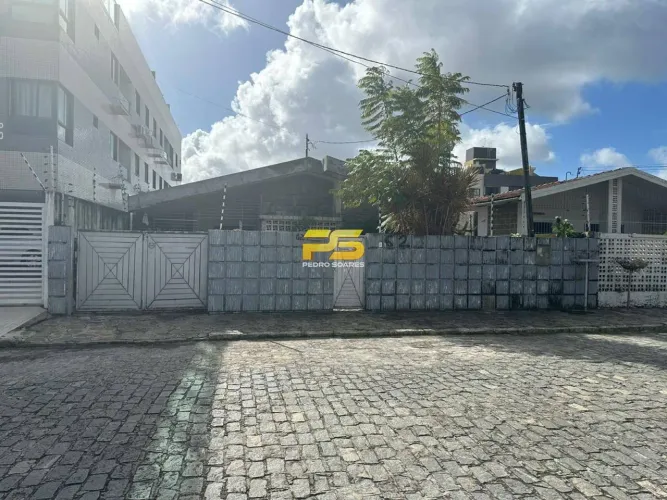 CASA A VENDA NO BAIRRO 13 DE MAIO EM JOÃO PESSOA - PB