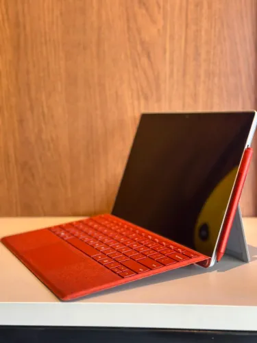 MS Surface Pro 7