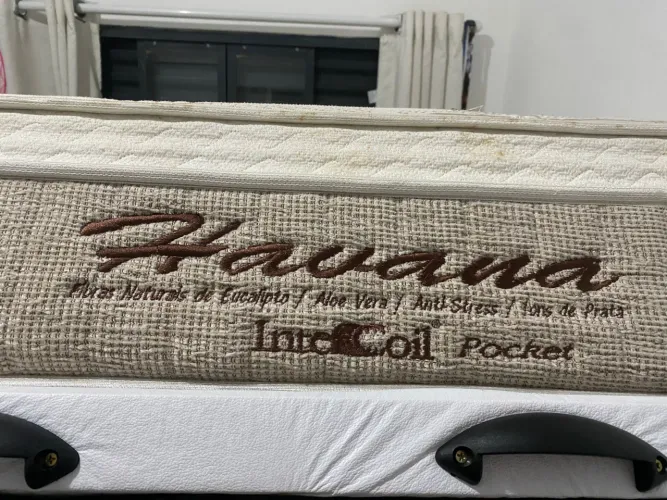 Cama casal colchão e box baú
