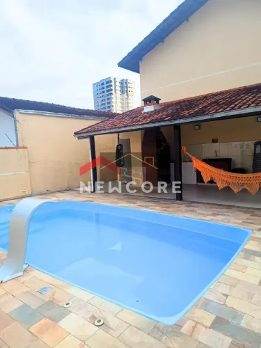 Casa de condomínio em Rua Monsenhor Seckler - Jardim Praia Grande - Mongaguá/SP