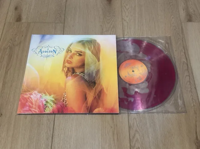 Vinil Addison Rae - Addison Liquid filled