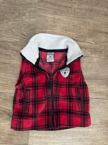 Colete Carters veste até 6 meses