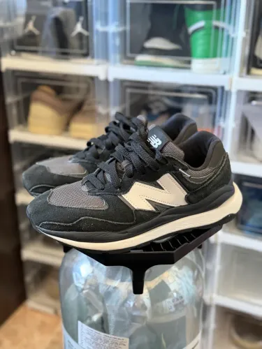 Tênis New Balance 5740 - Raro (41BR)