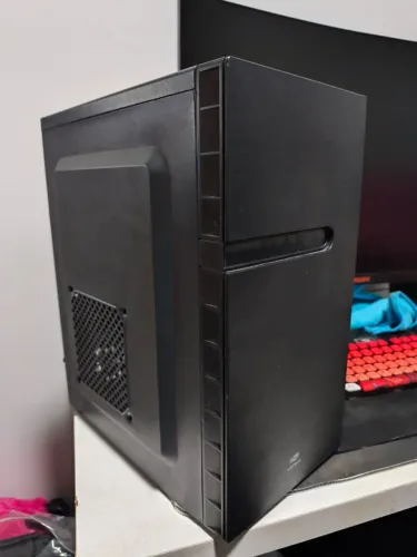 COMPUTADOR BÁSICO A VENDA