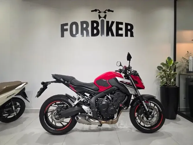 Honda CB650F 2018 - Aceito troca