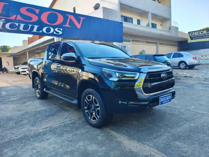 Toyota Hilux CD SRX 4X4 2.8 TDI 16V Diesel Aut. 2023