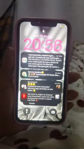 A54 e iPhone 11