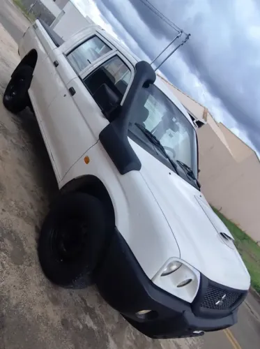Mitsubishi L200 GL 2.5 4X4 CD Diesel 2008