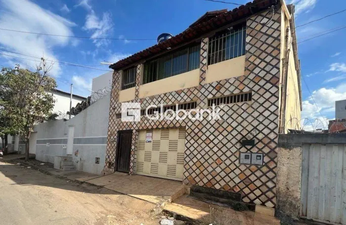 Casa 2 quartos para aluguel Santa Rita II 80m² Montes Claros MG