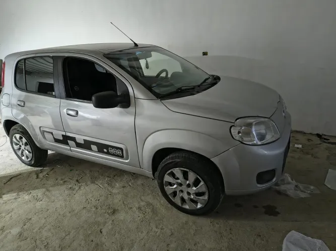 Fiat Uno Attractive 1.0 EVO Fire Flex 8V 5P 2016
