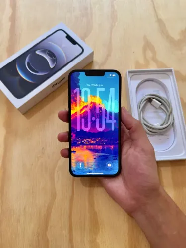 iPhone 16 e - 2 Meses de Uso, Garantia Apple até 03/2027 e Nota Fiscal (Aceito Cartão)