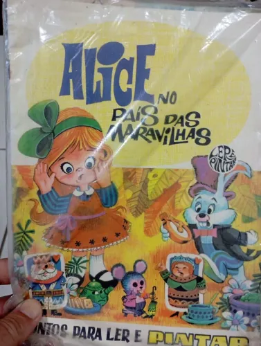 Revista lacrada Alice nos pais das maravilhas e boneca de papel raríssima