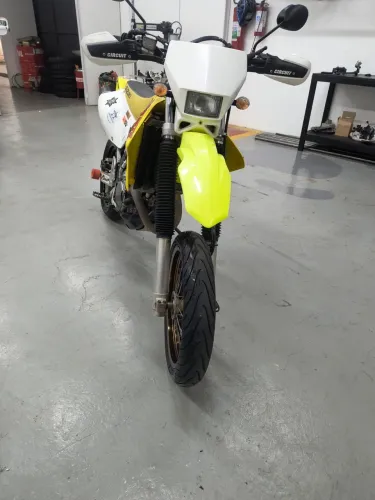 DRZ-400 DE RUA EMPLACADA!